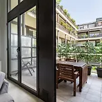 Elegant Loft With Balcony!